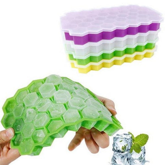 Honeycomb-Shaped Ice Tray With Lid
