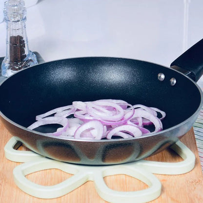 Heat Resistant Pot Holder For Safe Handling